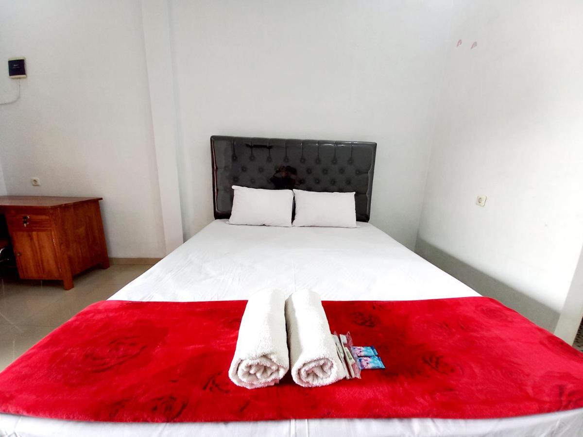 Harmony House Syariah Near Alun Alun Pati Mitra Reddoorz Hotel Exterior photo