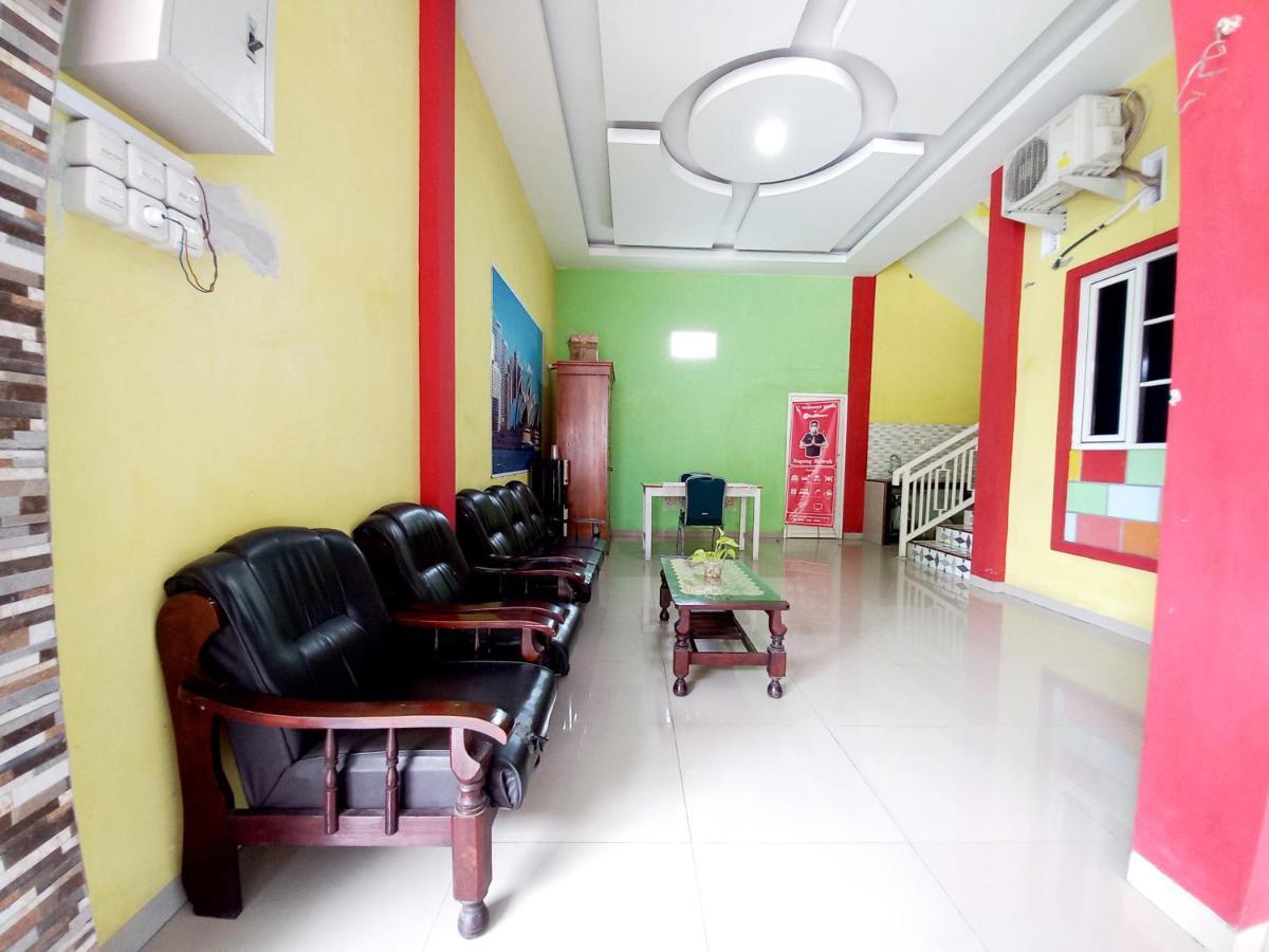 Harmony House Syariah Near Alun Alun Pati Mitra Reddoorz Hotel Exterior photo