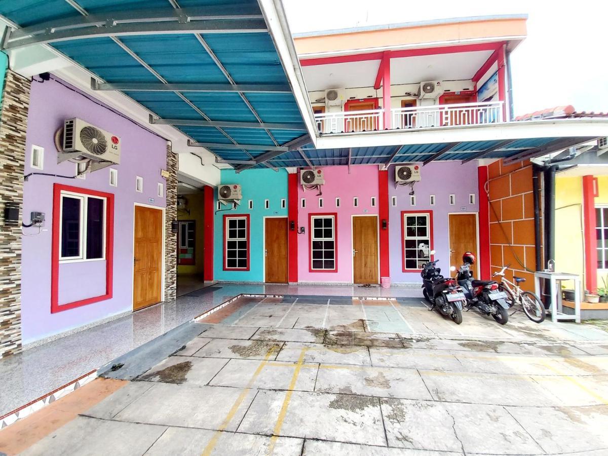 Harmony House Syariah Near Alun Alun Pati Mitra Reddoorz Hotel Exterior photo